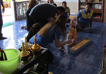 Offering candles, Bo Wong Khru Temple